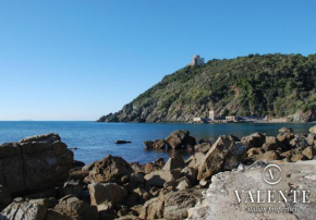 Beach house with garden Quercianella